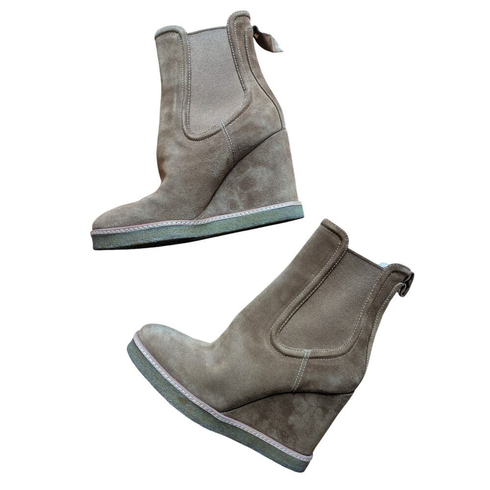 Veronica Beard Aari Waterproof Wedge Brown Suede Heels Size 9.5 *slight defect*